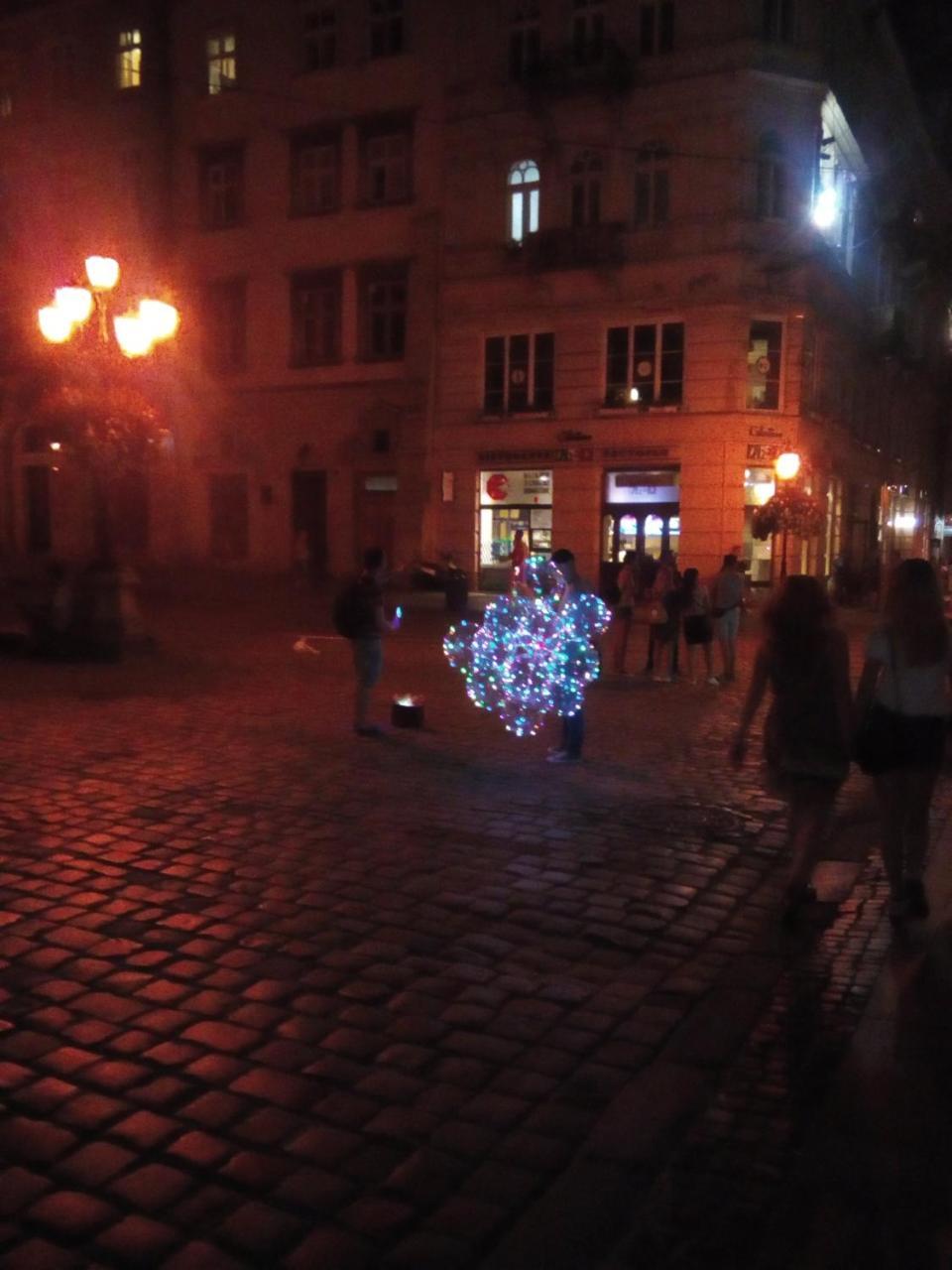 2 Ком Апартаменти На Пл Ринок Lviv Bagian luar foto